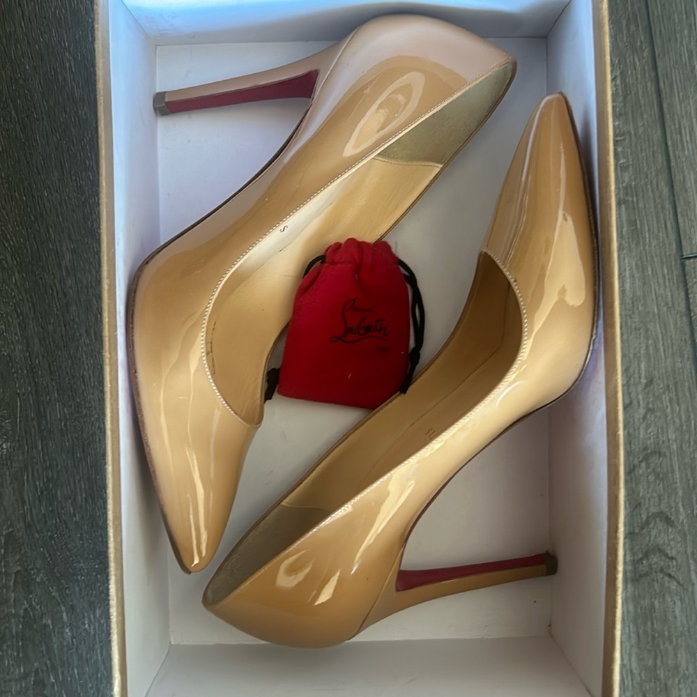 Christian Louboutin Pigalle Sz 38.5. Fits normal size 7.5/8.